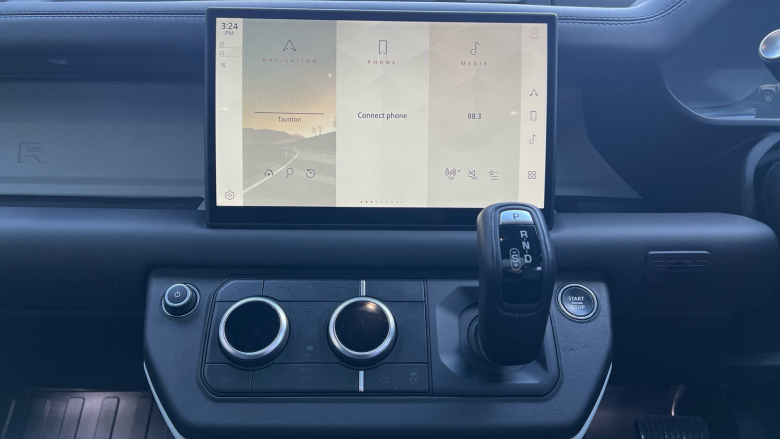 Land Rover Defender 3.0 D250 X-Dynamic HSE 110 5dr Auto Diesel Estate